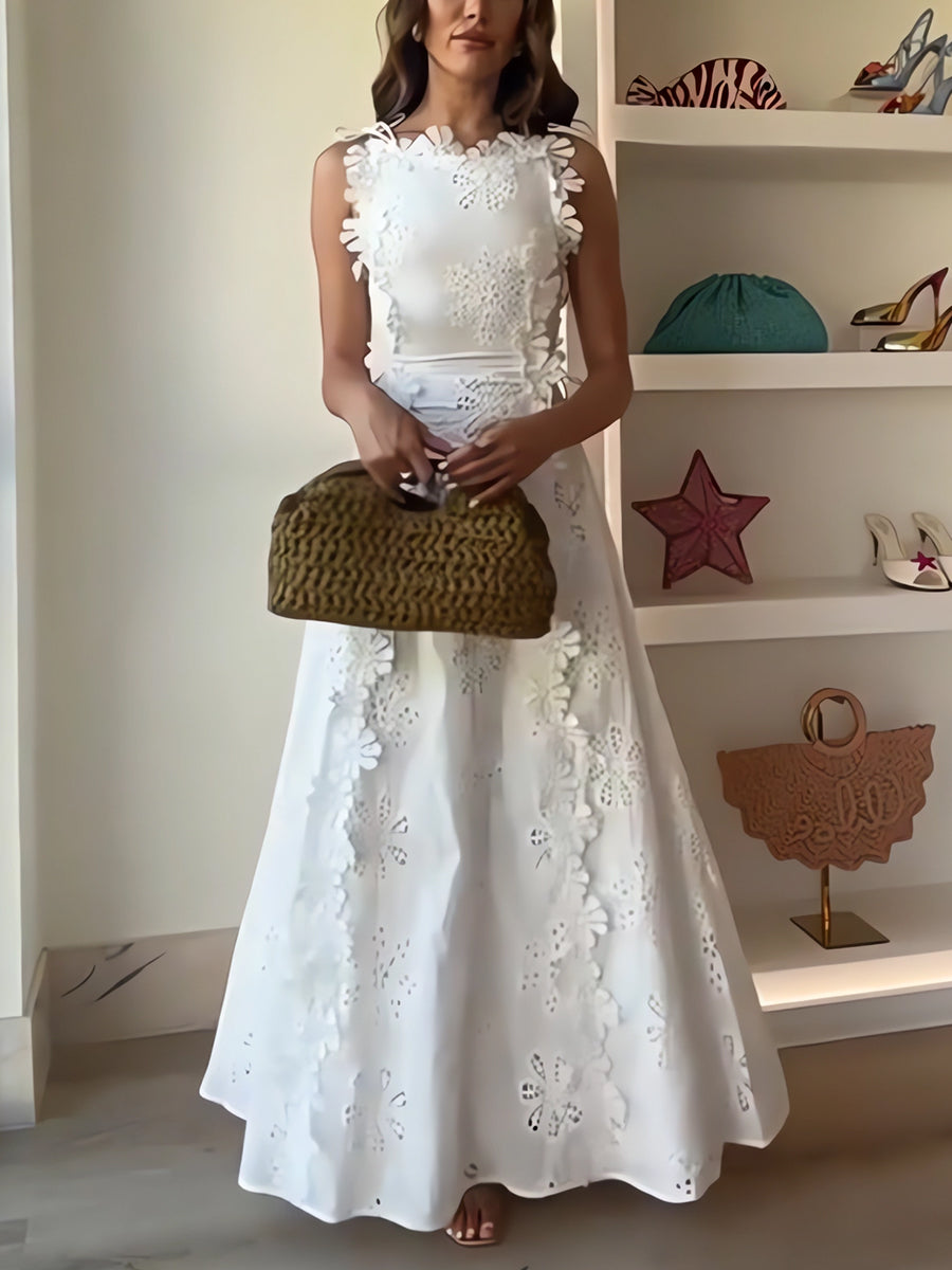 Éliora – Langes Kleid mit gebundenen Trägern und floralen Spitzenmuster