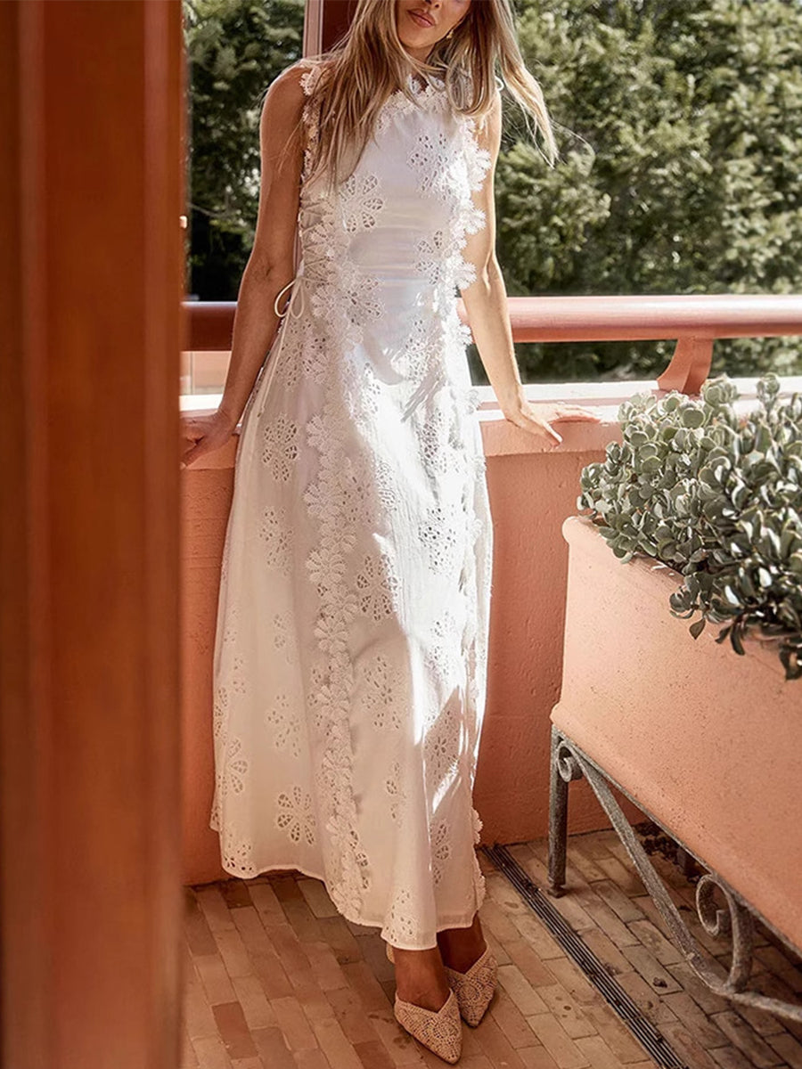 Éliora – Langes Kleid mit gebundenen Trägern und floralen Spitzenmuster