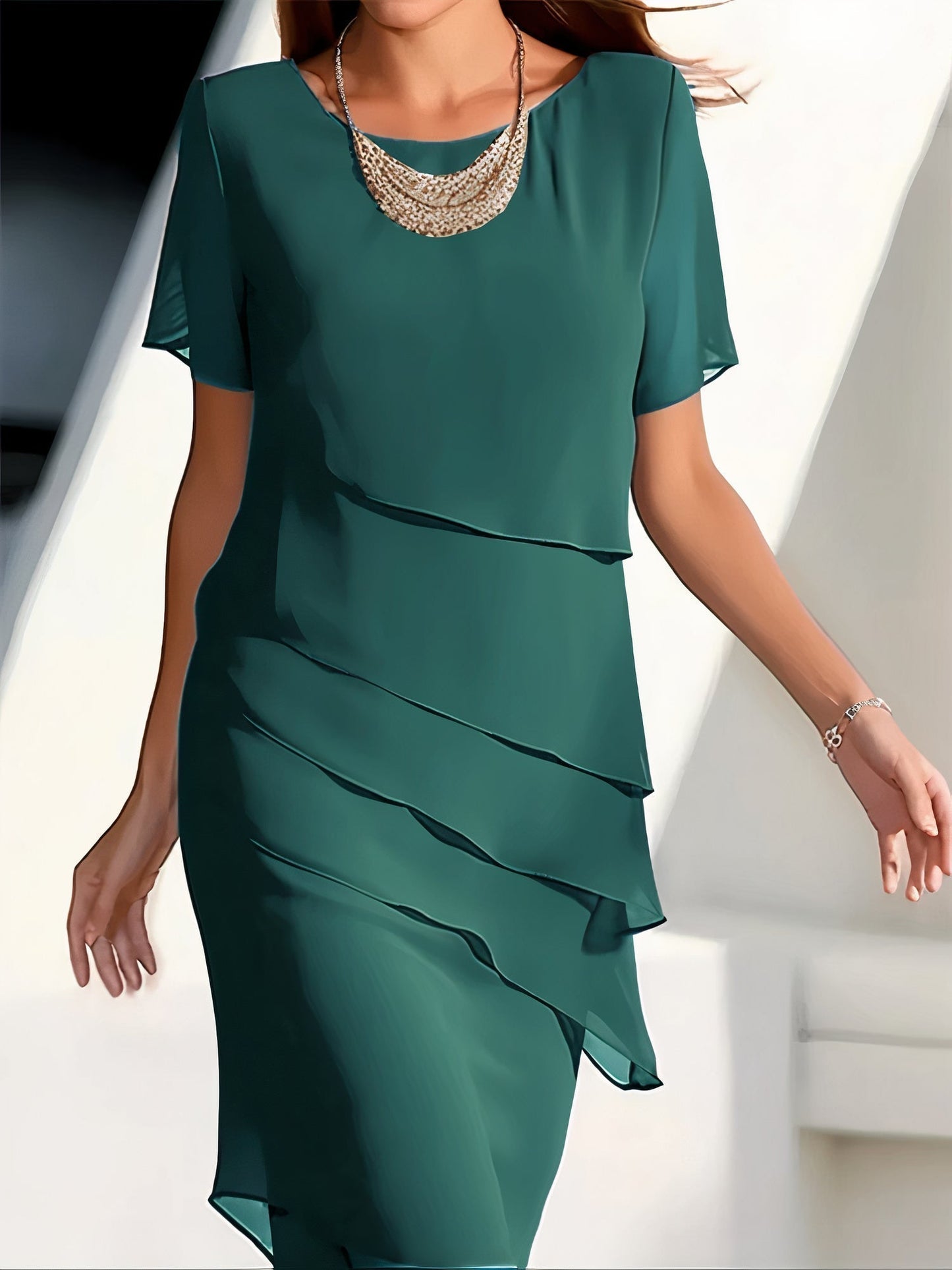Faltendes Kleid aus Seidenchiffon