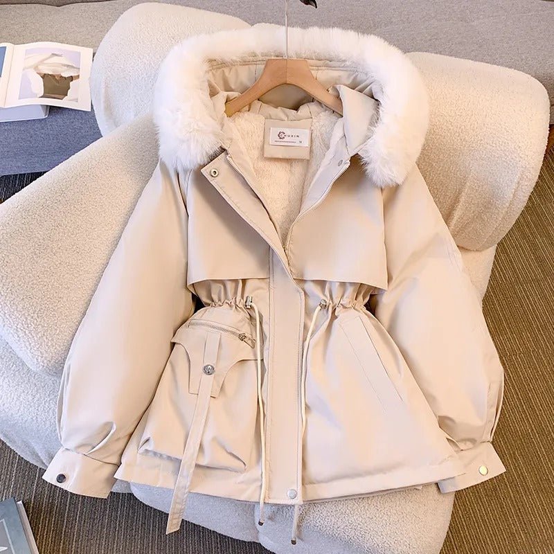 Amity™ | Elegante Winterjacke aus Daunen mit Pelz