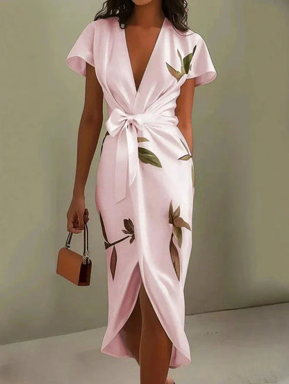 Midi-Kleid aus Satin mit kurzen Ärmeln und weißem Blättermotiv