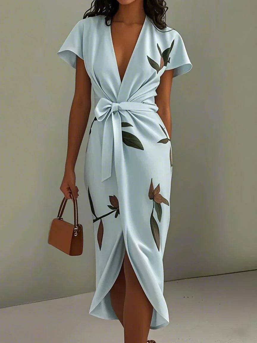 Midi-Kleid aus Satin mit kurzen Ärmeln und weißem Blättermotiv